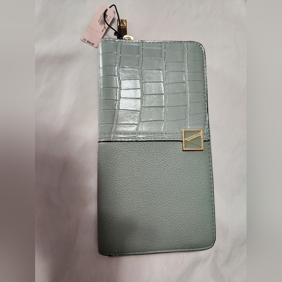 Victoria's Secret Handbags - VS wallet NWT